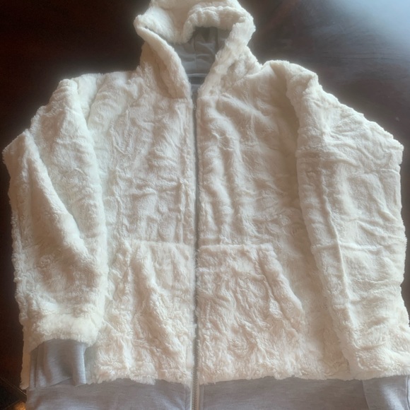 Jet by John Eshaya faux fur hoodie.  Size S - nice - Picture 1 of 2